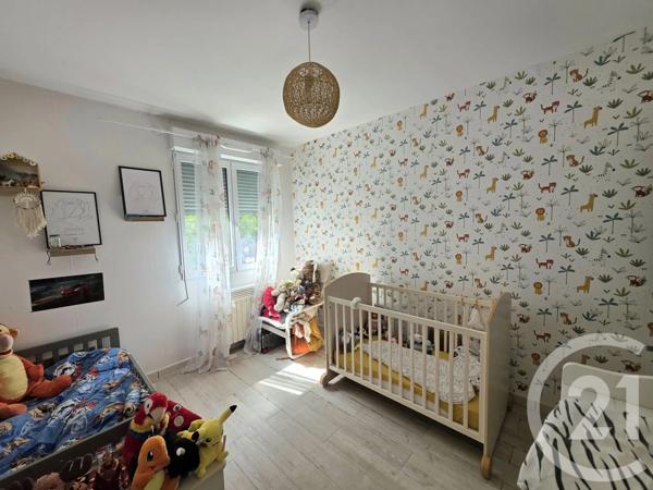 Appartement F4 à vendre  4 pièces - 81 m 2   VILLEURBANNE  - 69