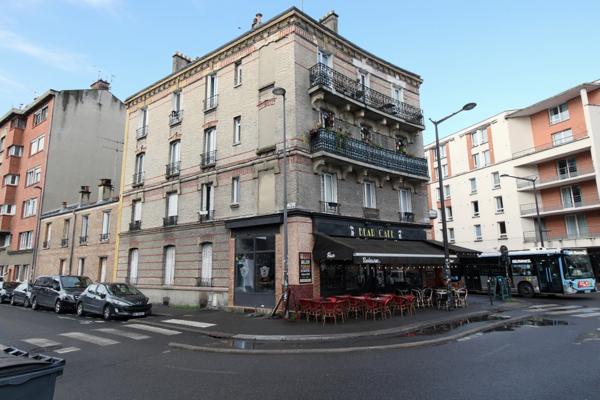 Studio rénové de 18m2 centre-ville.