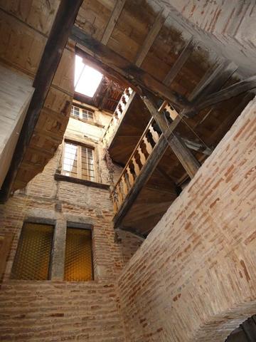 Superbe maison restaurée du 13ème siècle dans le centre historique de Cahors