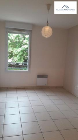 T2 AVEC PARKING ET BALCON