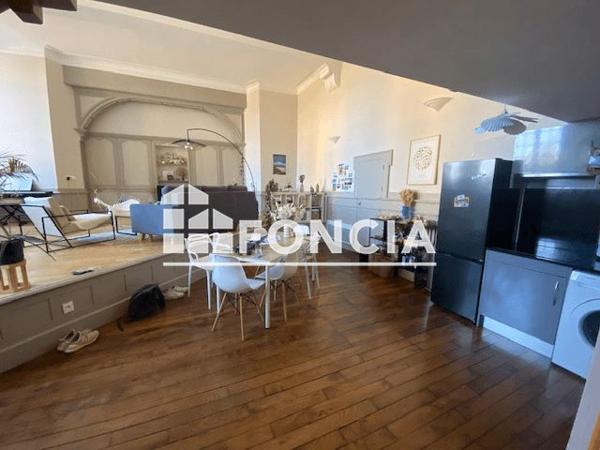 Location Appartement 3 pièces 107.5 m² - 2 RUE DES BENEDICTINS Vitre 35500