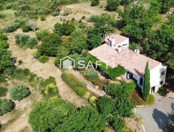 Maison d’architecte sur les hauteurs de Manosque avec vue panoramique exceptionnelle sur la vallée et les Alpes.