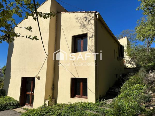 Maison d’architecte sur les hauteurs de Manosque avec vue panoramique exceptionnelle sur la vallée et les Alpes.