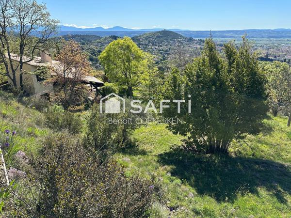 Maison d’architecte sur les hauteurs de Manosque avec vue panoramique exceptionnelle sur la vallée et les Alpes.