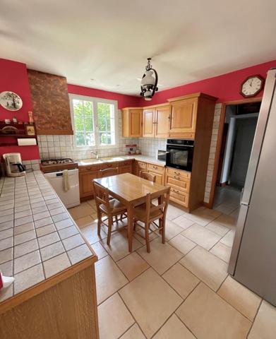 Trouy, maison de plain pied 4 chambres