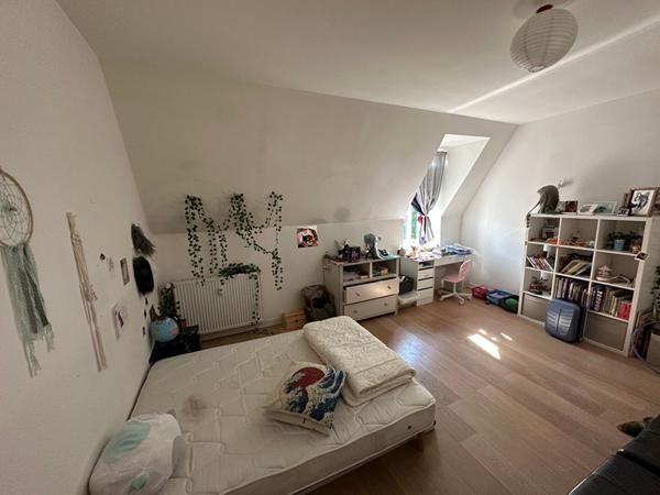 EXCLUSIVITÉ ERA ! Appartement 3 pièces de charme  104 m²  Beire-le-Châtel