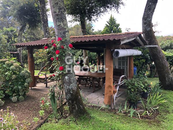 Maison des années 90 dans un magnifique jardin de 2000m2 à GARROSSE - MORCENX-LA-NOUVELLE (40110)