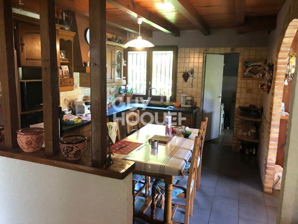 Maison des années 90 dans un magnifique jardin de 2000m2 à GARROSSE - MORCENX-LA-NOUVELLE (40110)