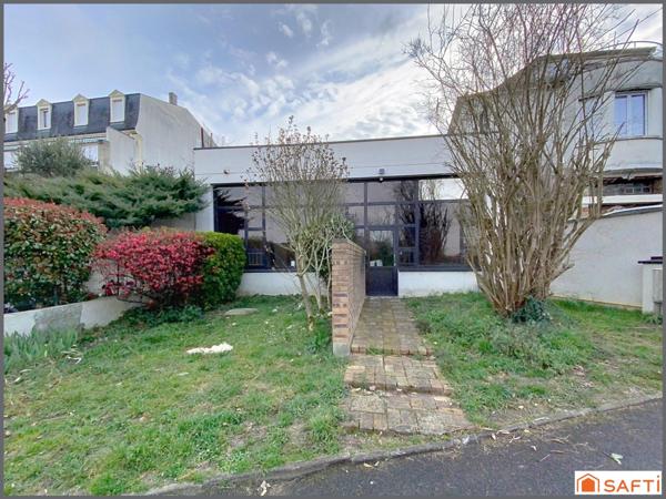 Local professionnel, Bureau  style Loft lumineux de 130 m2, espace vert 100m2