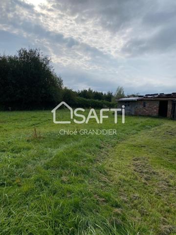 Terrain constructible de 3099m2