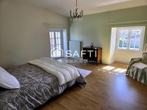 Longère trois chambres et plus, dépendances, grand jardin !!