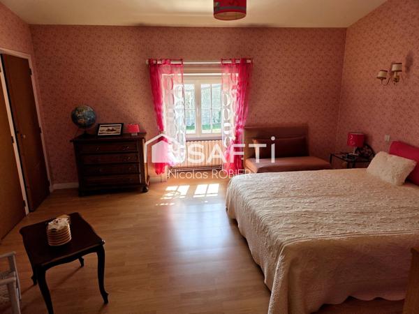 Longère trois chambres et plus, dépendances, grand jardin !!