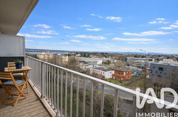 Appartement à vendre 4 pièces 77 m² Décines-Charpieu