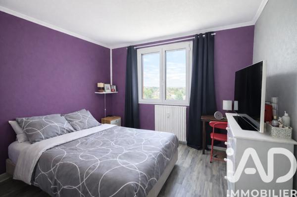 Appartement à vendre 4 pièces 77 m² Décines-Charpieu