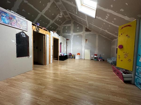 Maison Pipriac 8 pièce(s) 320 m2