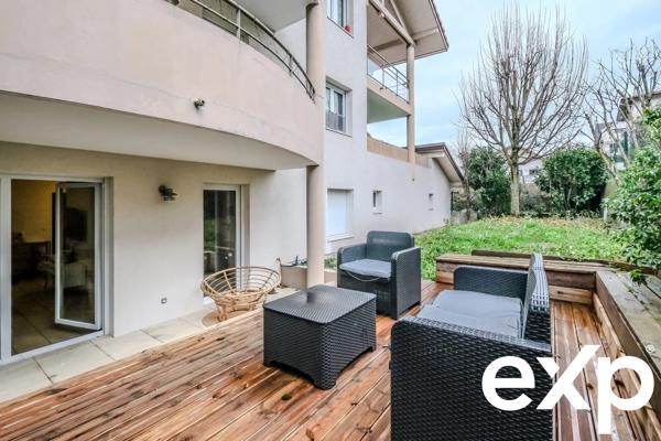 Rare ! T2 en rez-de-jardin avec superbe terrasse en bois et grand extérieur