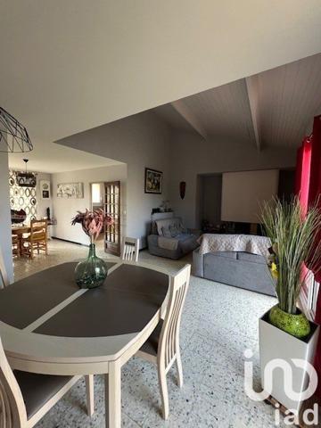 Maison à vendre 5 pièces 109 m² Caissargues