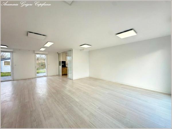 COURVILLE SUR EURE (28190) - Maison de plain pied, bâtie en 2020, d'une de surface -133 m², terrain clos de 671 m²