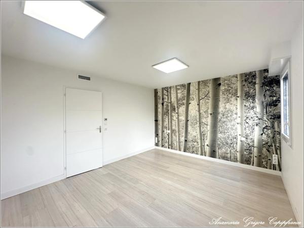 COURVILLE SUR EURE (28190) - Maison de plain pied, bâtie en 2020, d'une de surface -133 m², terrain clos de 671 m²