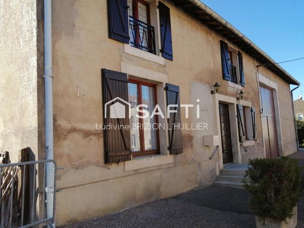 Ancien corps de ferme indépendant dans son écrin de verdure