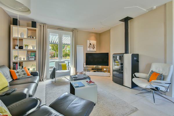 Maison
         7 pièces
        - 128 m² Exclusivité 339 000 €*