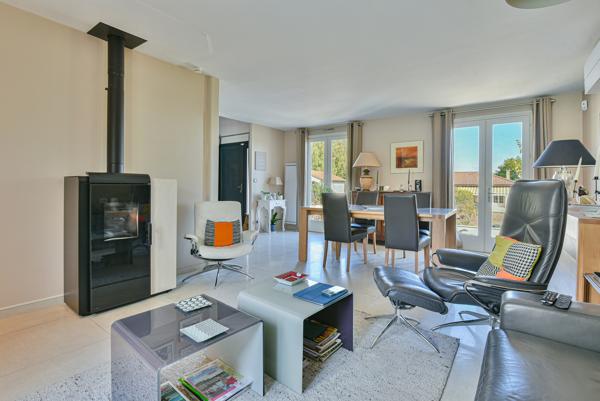 Maison
         7 pièces
        - 128 m² Exclusivité 339 000 €*