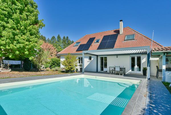 Maison
         7 pièces
        - 128 m² Exclusivité 339 000 €*