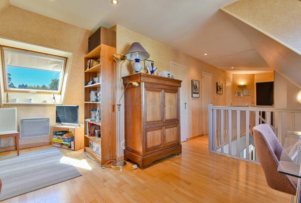Maison
         7 pièces
        - 128 m² Exclusivité 339 000 €*