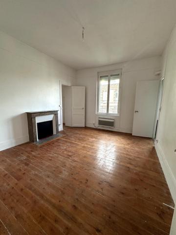 LAON - APPARTEMENT GRAND TYPE 3 LUMINEUX