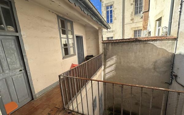 Appartement à vendre    4 pièces • 137 m2 Nîmes