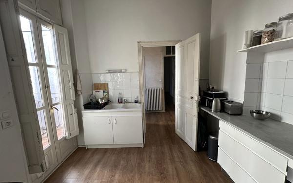 Appartement à vendre    4 pièces • 137 m2 Nîmes