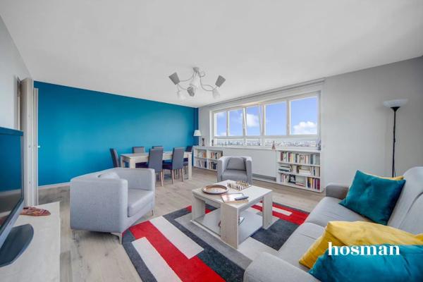 PARIS 19 ème - Proche Buttes-Chaumont - Rue Louise Thuliez - Appartement 4 pièces avec vue dégagée sur Paris