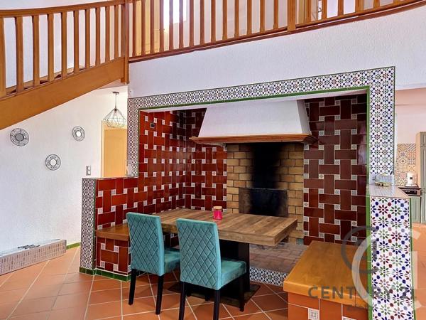 Maison à vendre  6 pièces - 189,11 m 2   LE BARCARES  - 66