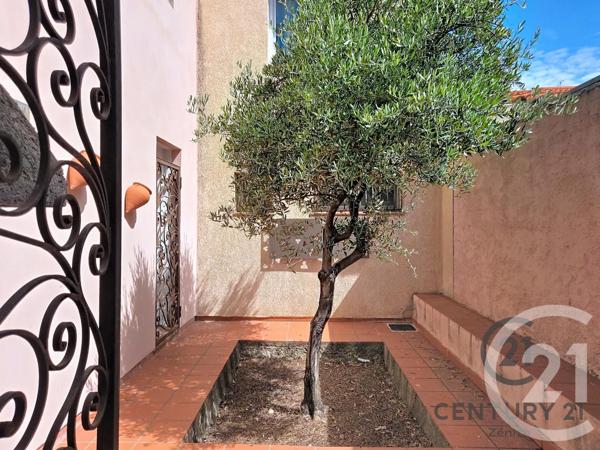 Maison à vendre  6 pièces - 189,11 m 2   LE BARCARES  - 66