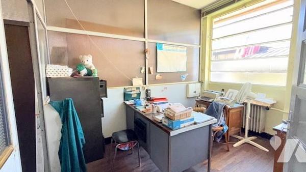 Maison sur 4 niveaux et ses dépendances
