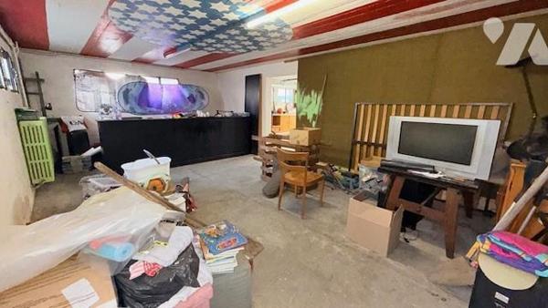 Maison sur 4 niveaux et ses dépendances