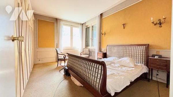 Maison sur 4 niveaux et ses dépendances