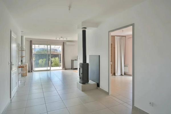 Maison de plain-pied à Saint-Jean-Pla-de-Corts une pépite. –