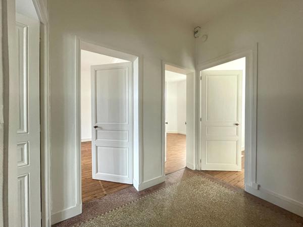 QUARTIER ROND POINT DE VANNES MAISON AVEC JARDIN,  
Nantes 44000