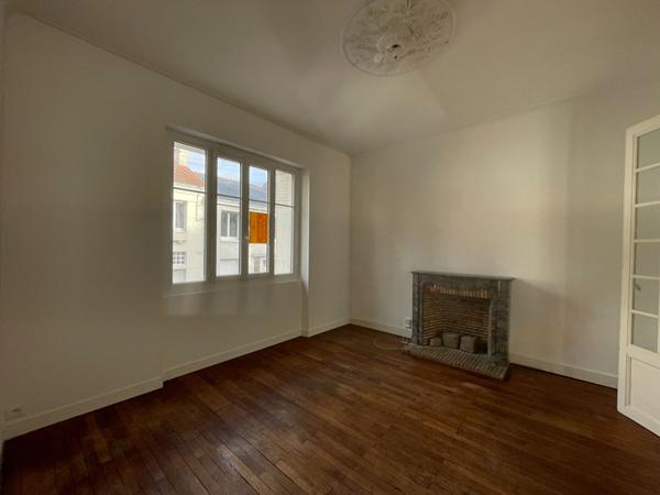 QUARTIER ROND POINT DE VANNES MAISON AVEC JARDIN,  
Nantes 44000