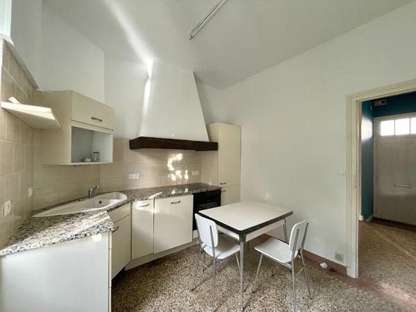 QUARTIER ROND POINT DE VANNES MAISON AVEC JARDIN,  
Nantes 44000