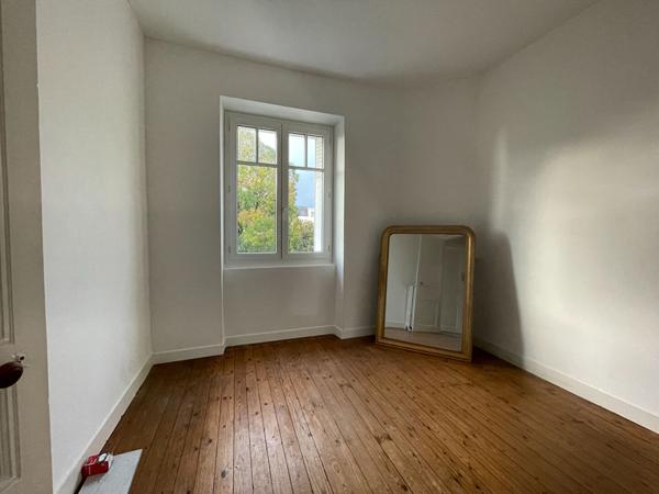 QUARTIER ROND POINT DE VANNES MAISON AVEC JARDIN,  
Nantes 44000