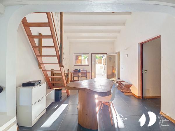 Maison meublée à louer : 2 chambres, 1 pièce indépendante avec baignoire, Nérée centre ville, Les Abymes