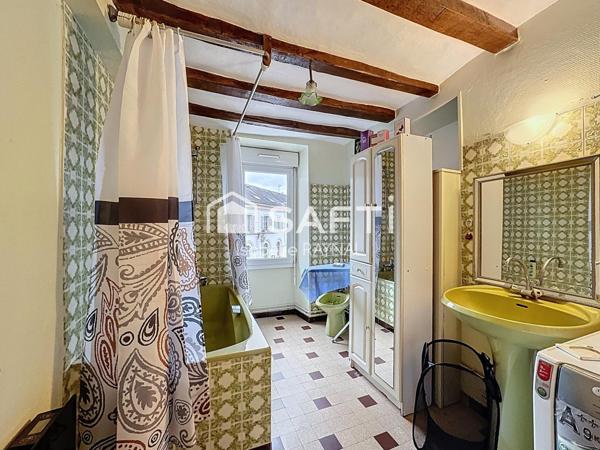 MAISON DE BOURG, 2 CHAMBRES, CENTRE VILLE DE LOUÉ