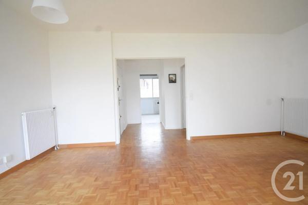 Appartement T3 à vendre  3 pièces - 68,85 m 2   VICHY  - 03