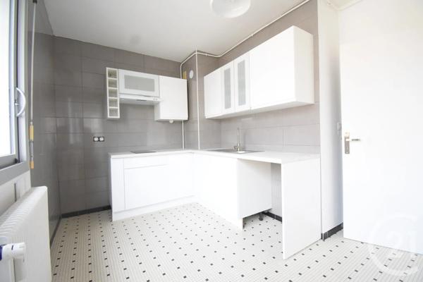 Appartement T3 à vendre  3 pièces - 68,85 m 2   VICHY  - 03