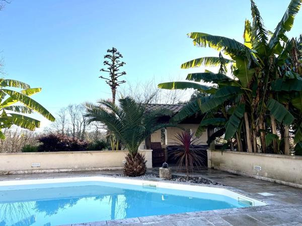 Villa récente 4 chambres et un studio