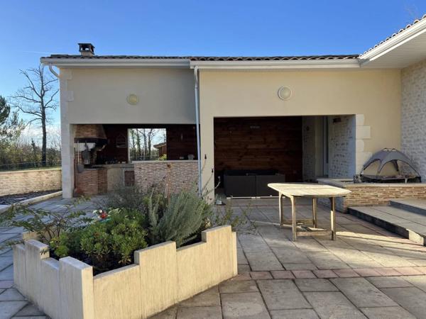 Villa récente 4 chambres et un studio