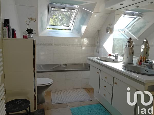 Maison à vendre 9 pièces 205 m² Yvré-l'Évêque