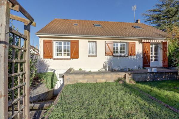 Maison 5 pièces, 4 chambres et sous sol total